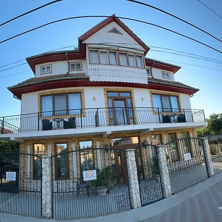 Casa Ellamy Hotell Două Mai Exteriör bild