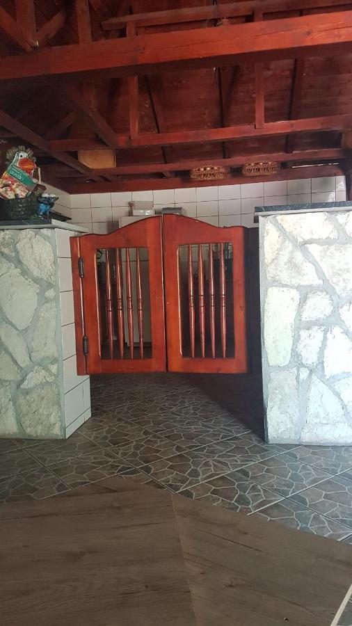 Casa Ellamy Hotell Două Mai Exteriör bild