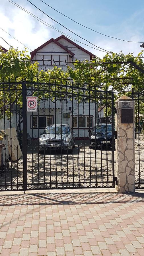 Casa Ellamy Hotell Două Mai Exteriör bild