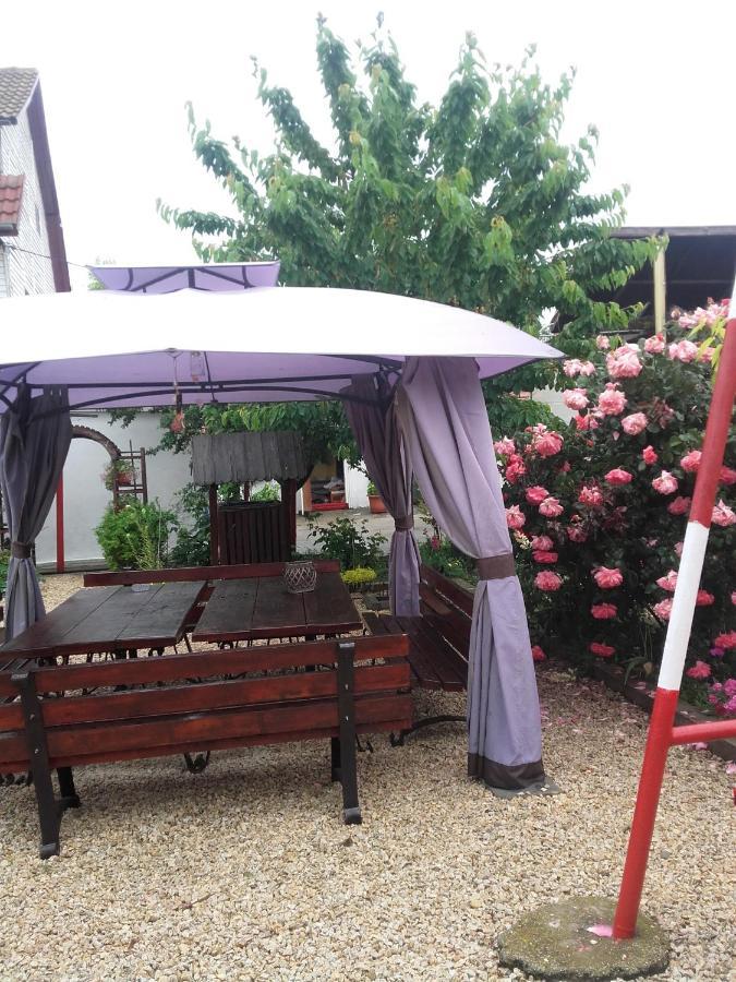Casa Ellamy Hotell Două Mai Exteriör bild