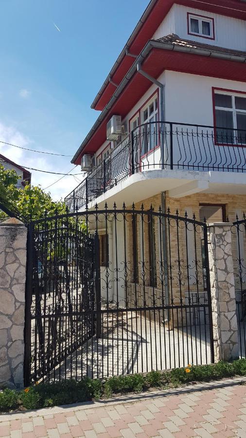 Casa Ellamy Hotell Două Mai Exteriör bild