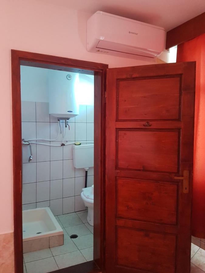 Casa Ellamy Hotell Două Mai Exteriör bild