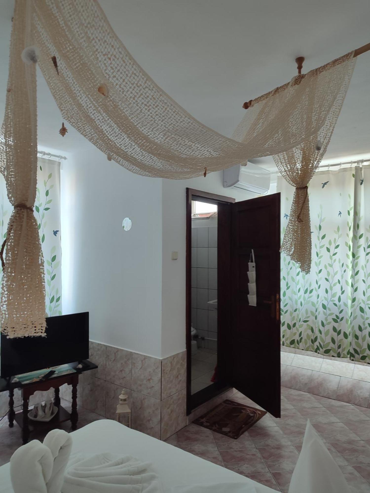 Casa Ellamy Hotell Două Mai Exteriör bild
