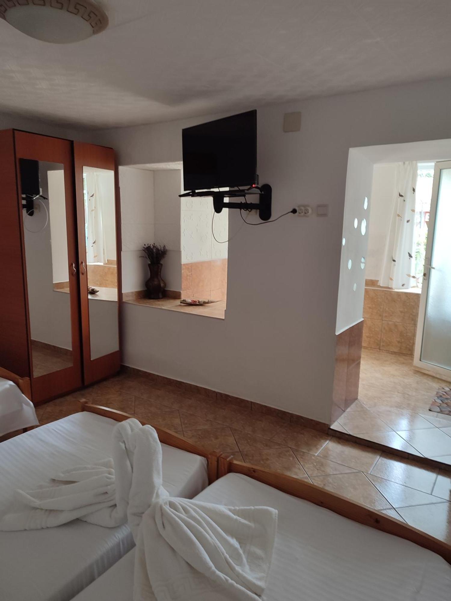 Casa Ellamy Hotell Două Mai Exteriör bild