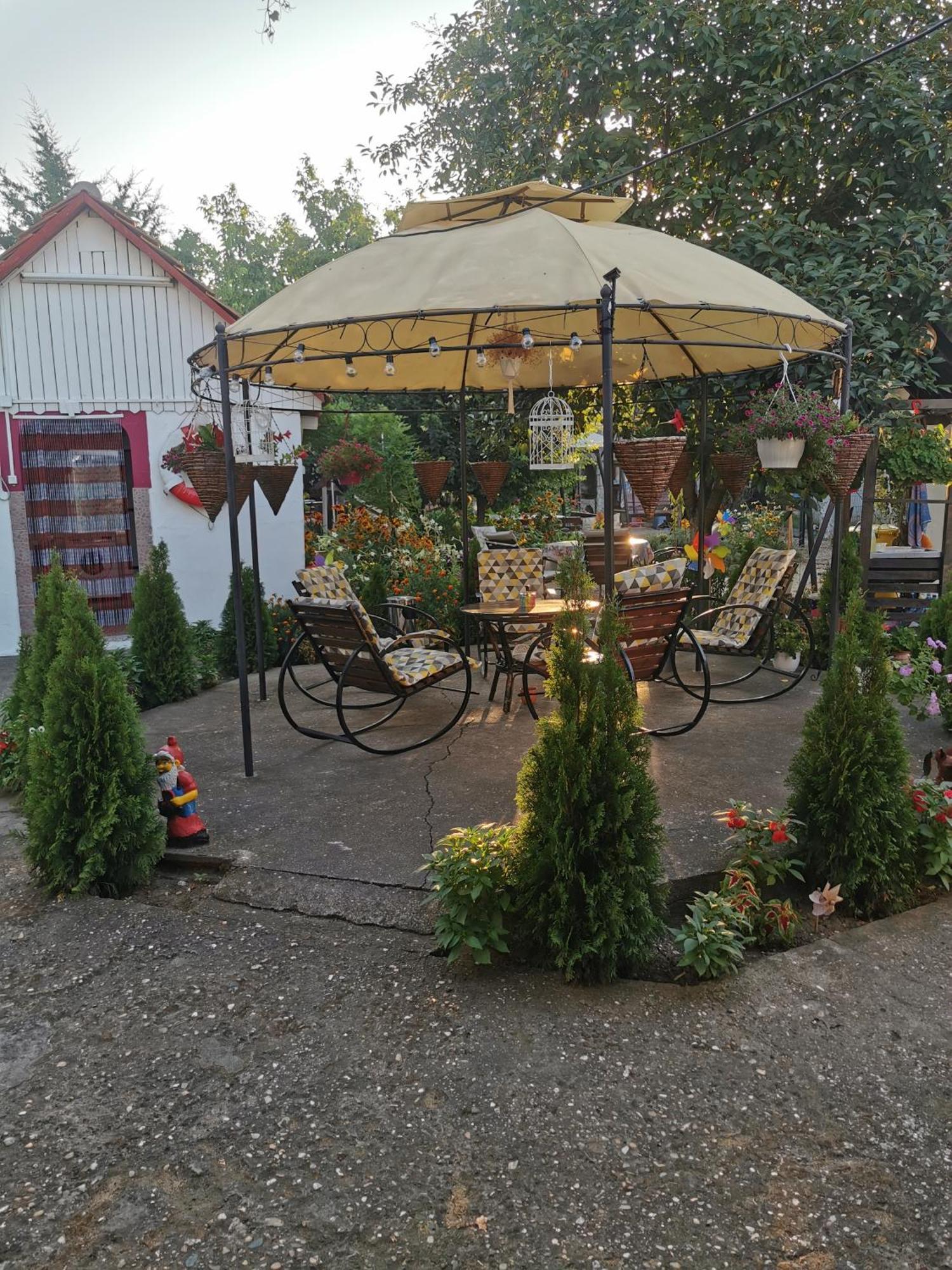 Casa Ellamy Hotell Două Mai Exteriör bild