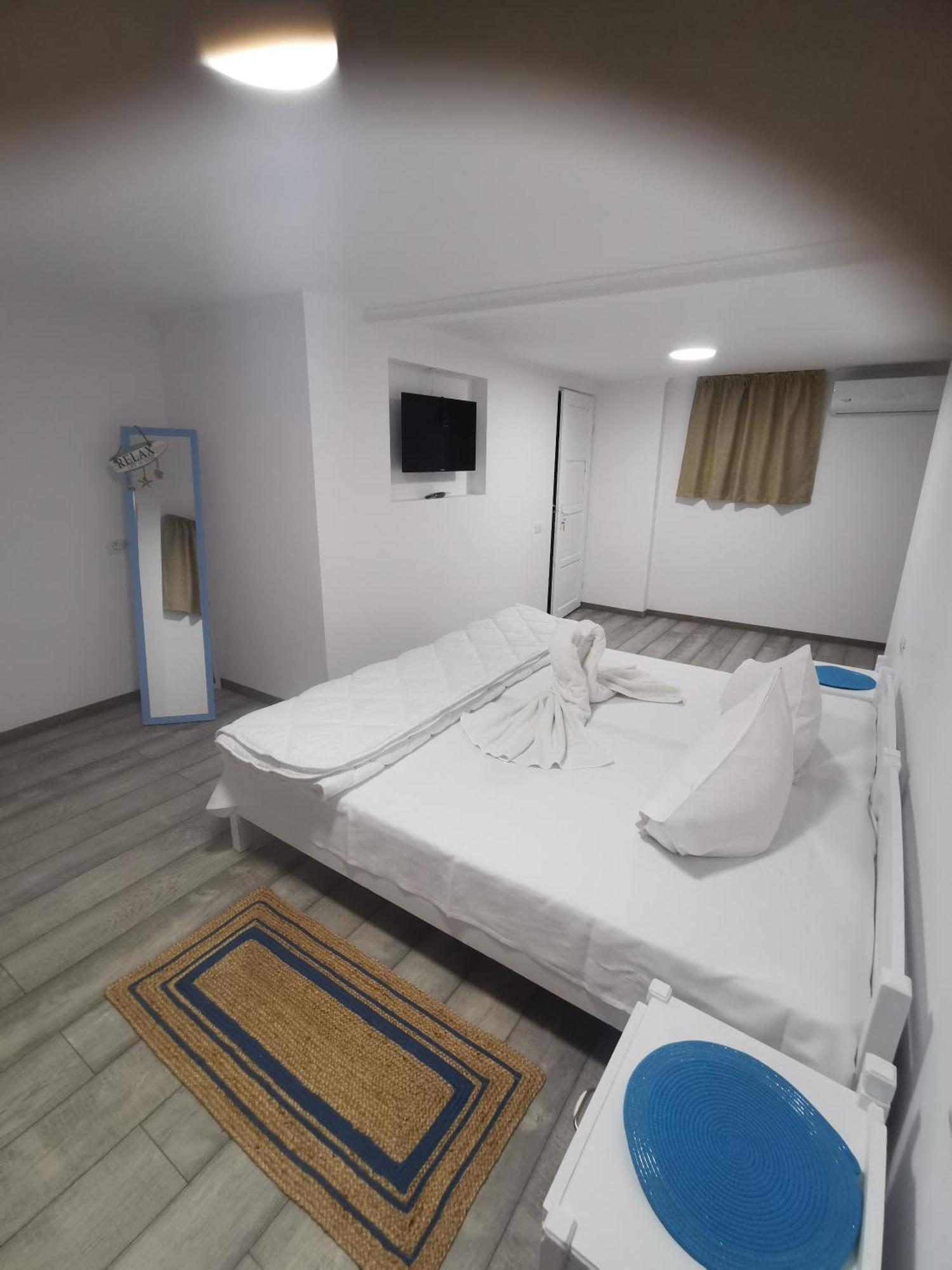 Casa Ellamy Hotell Două Mai Exteriör bild